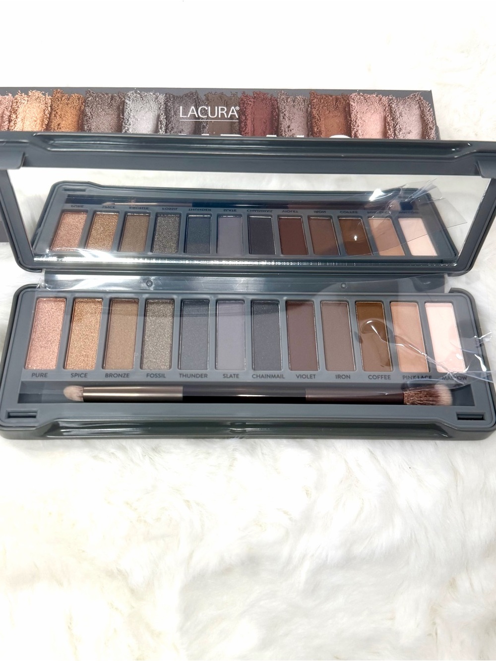 Naturals Smoky Eyeshadow Palette - Warm Neutral Shades Lacura brand
